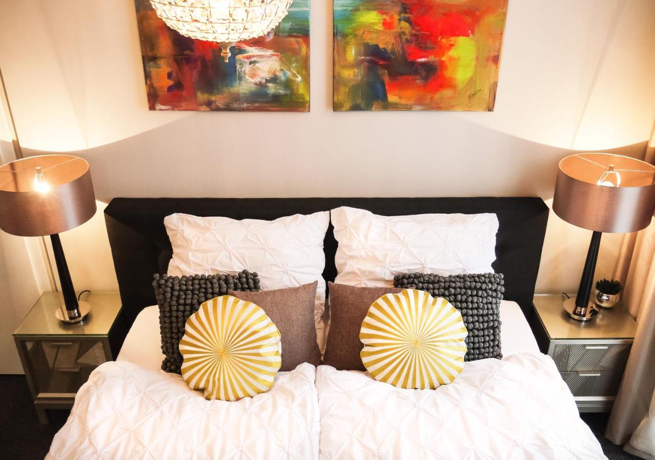 Comfort And Style In City Center With Ensuite Bathroom On Schaafenstrasse Cologne Exterior photo