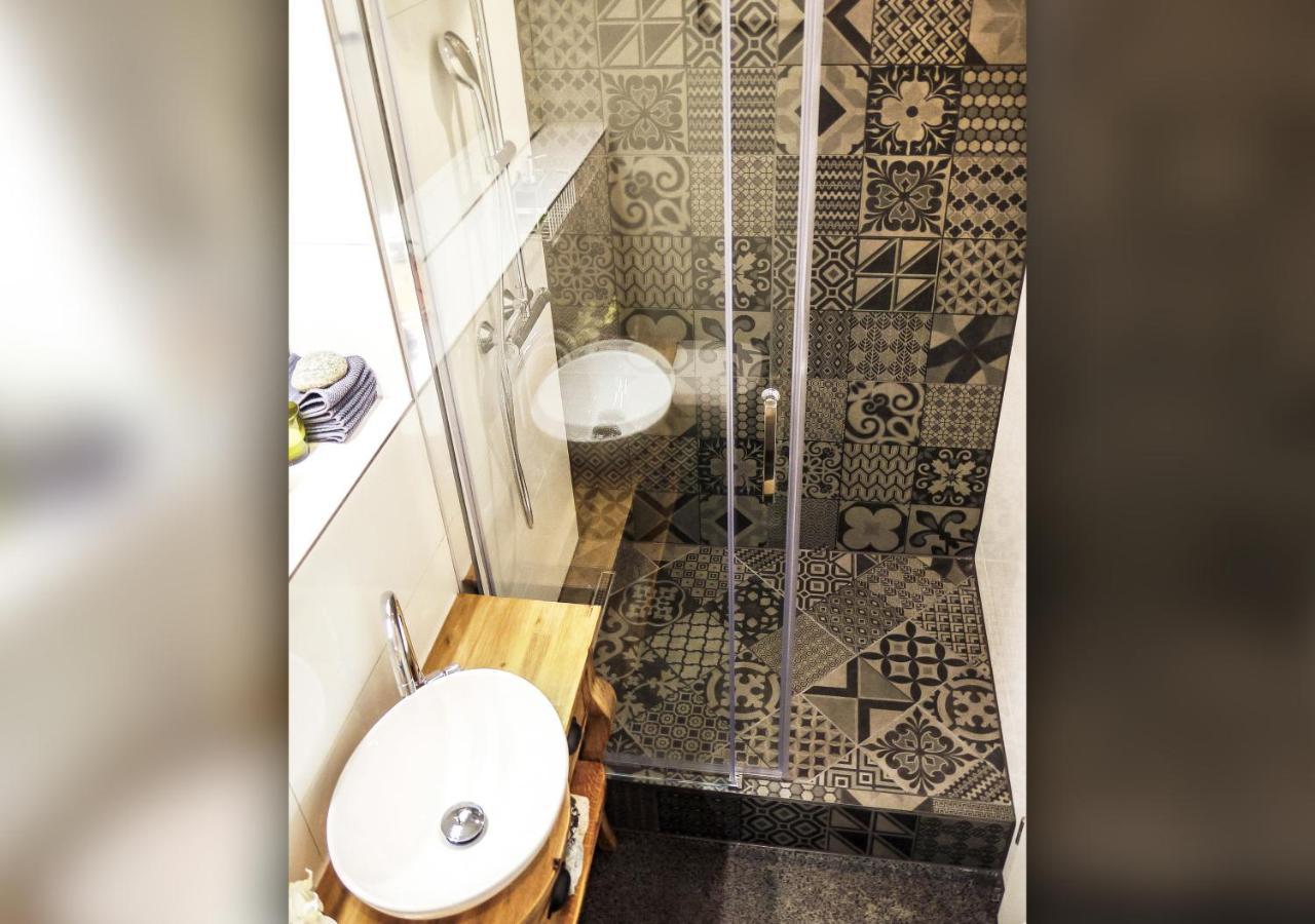 Comfort And Style In City Center With Ensuite Bathroom On Schaafenstrasse Cologne Exterior photo